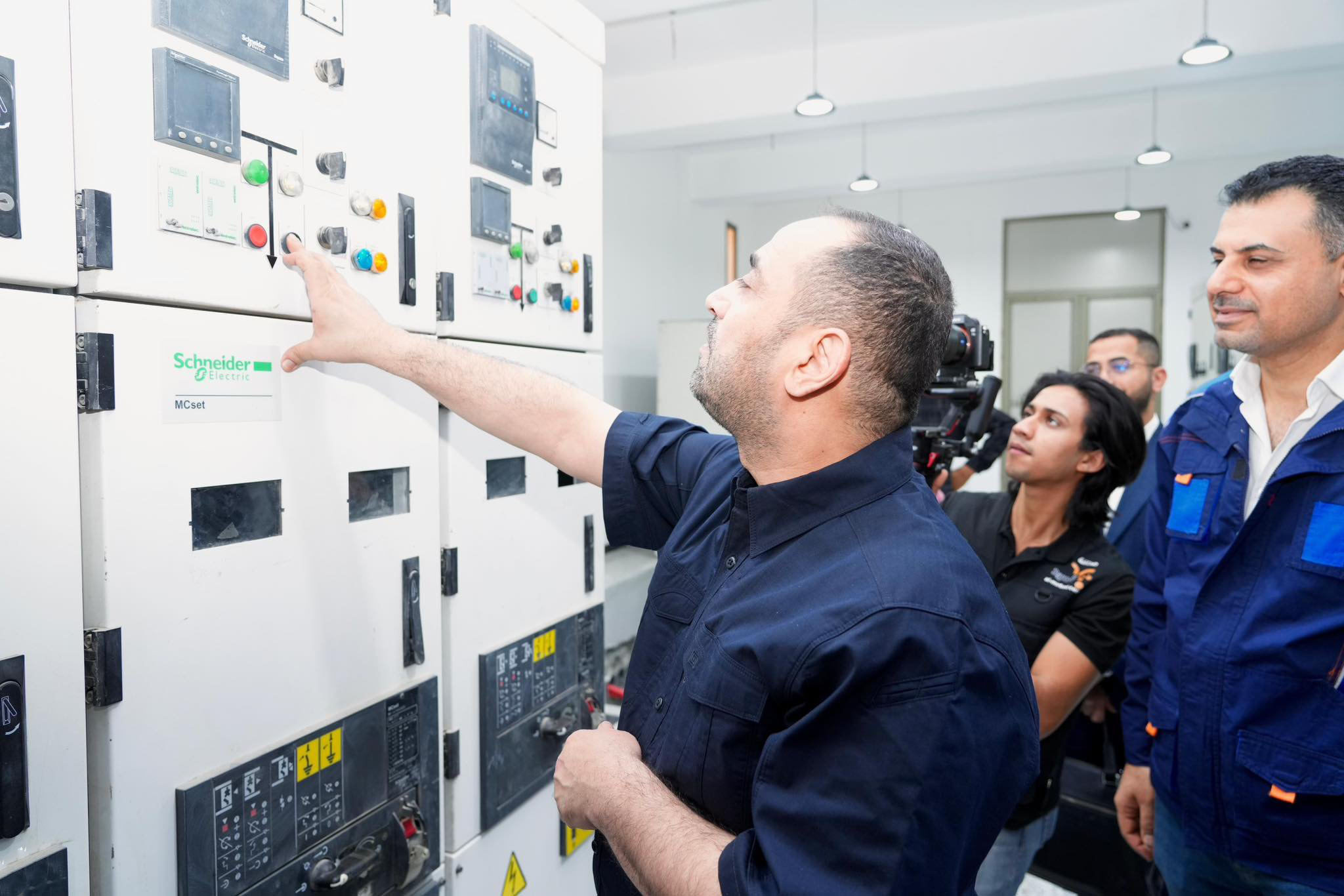 وزير الكهرباء، زياد علي فاضل