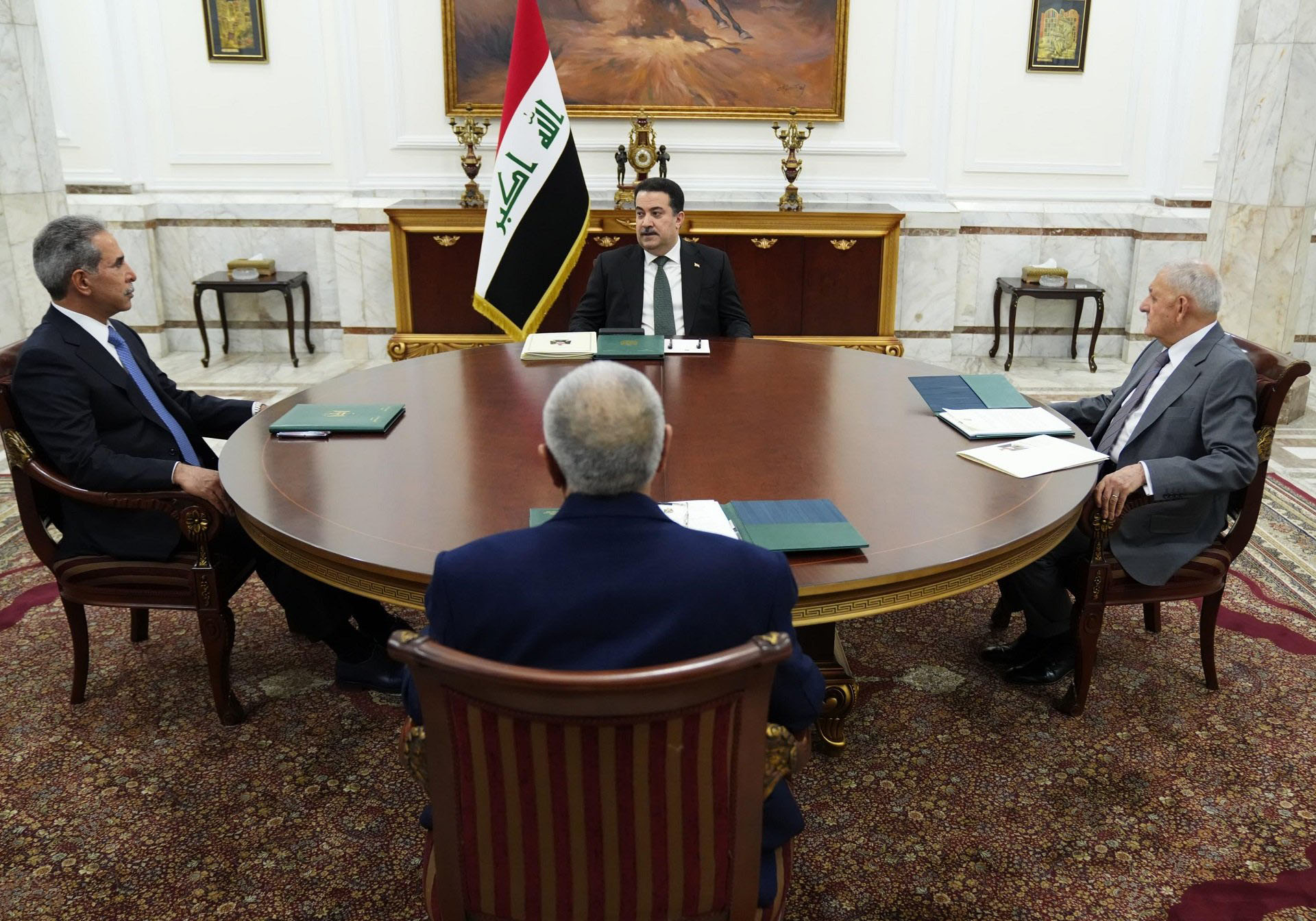 الرئاسات الاربعة محلس الوزراء والجمهورية والنواب والقضاء