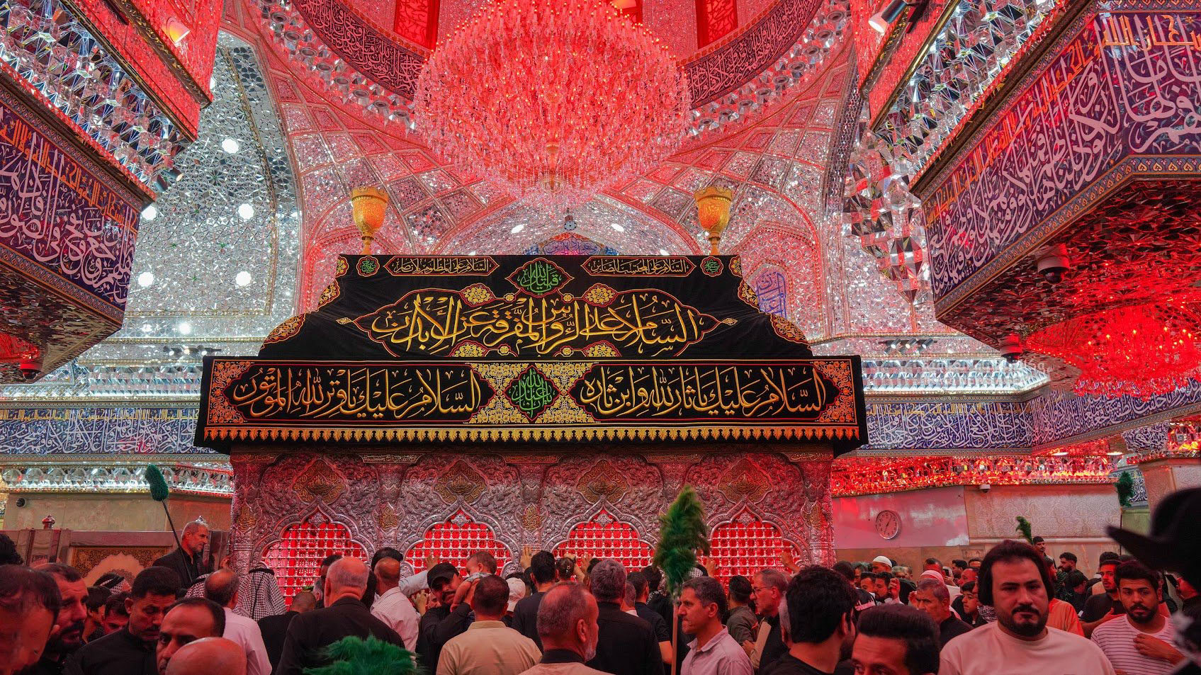 كربلاء المقدسة لإحياء ذكرى ليلة العاشر