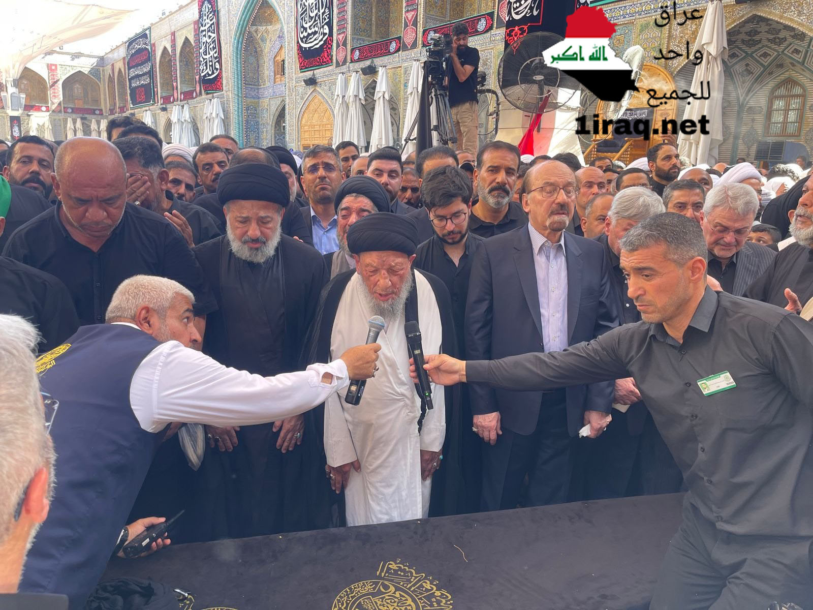 الحوزة العلمية في النجف الأشرف تودع السيد محمد علي بحر العلوم(بالصور)